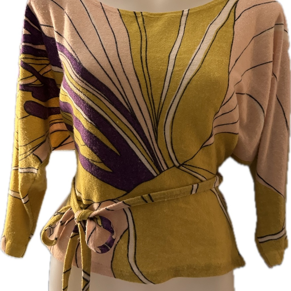 Anthropologie Pattern Moth Medium Print Women's Top - Yellow and Purple - Picture 8 of 8